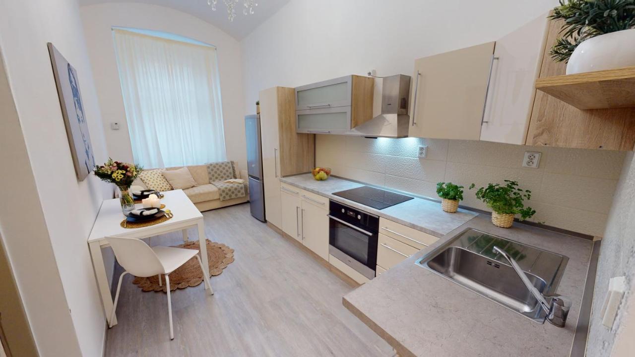 Viaducto De Karlin - Aparment Apartment Прага Екстериор снимка